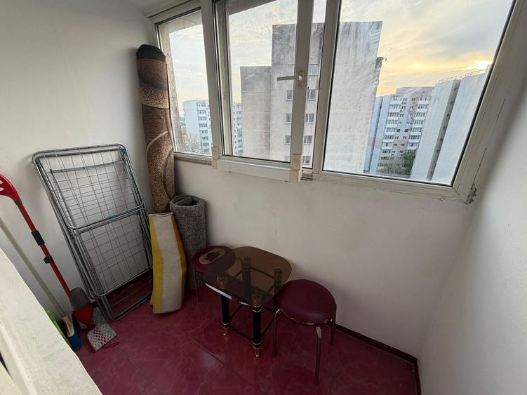 Garsoniera Auchan Vitan An  Constructie 1979 Metrou Dristor 14 min - 5