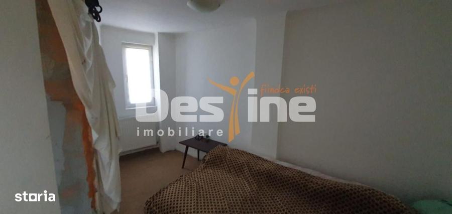 Casă cu 4 camere cu Teren 520 Mp în Mihai Bravu