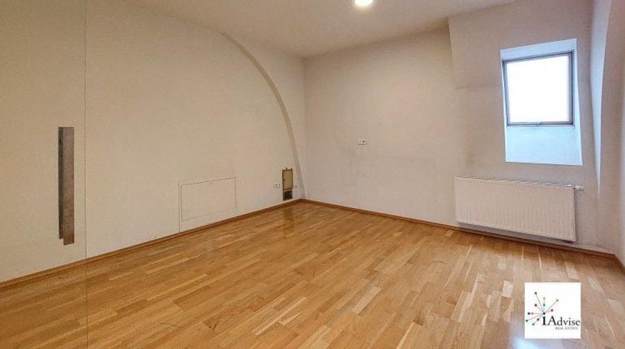 Cladire de Birouri de Vanzare-2000 mp - 8