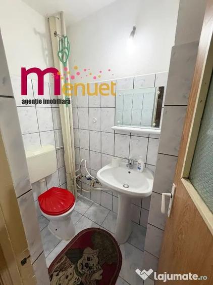 Apartament cu 3 camere decomandat în C5
