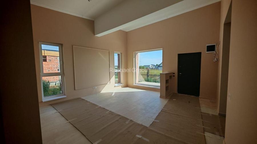 | CASA INDIVIDUALA | 3 CAMERE | 2 BAI | INCALZIRE PRIN PARDOSEALA |
