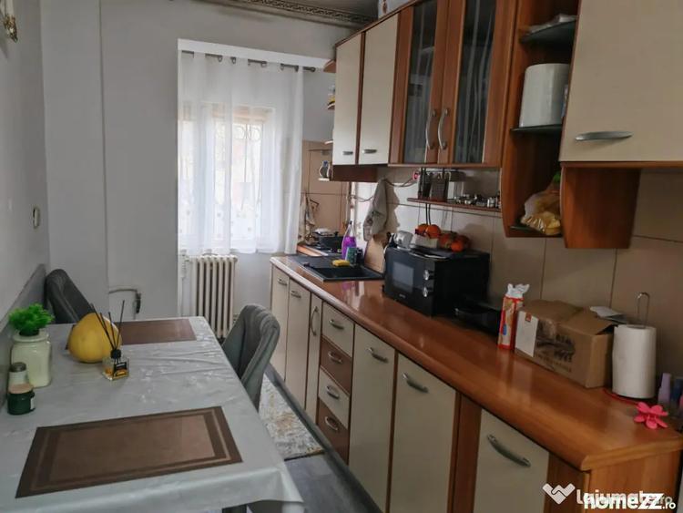 Apartament cu 2 camere semidecomandat în Casa de Cultură
