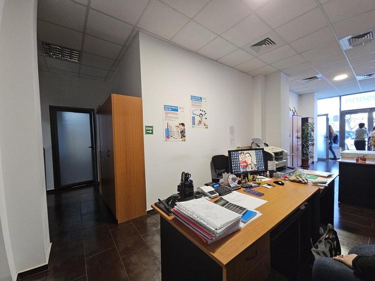 Vând spațiu comercial sau de birouri 200 mp - 11