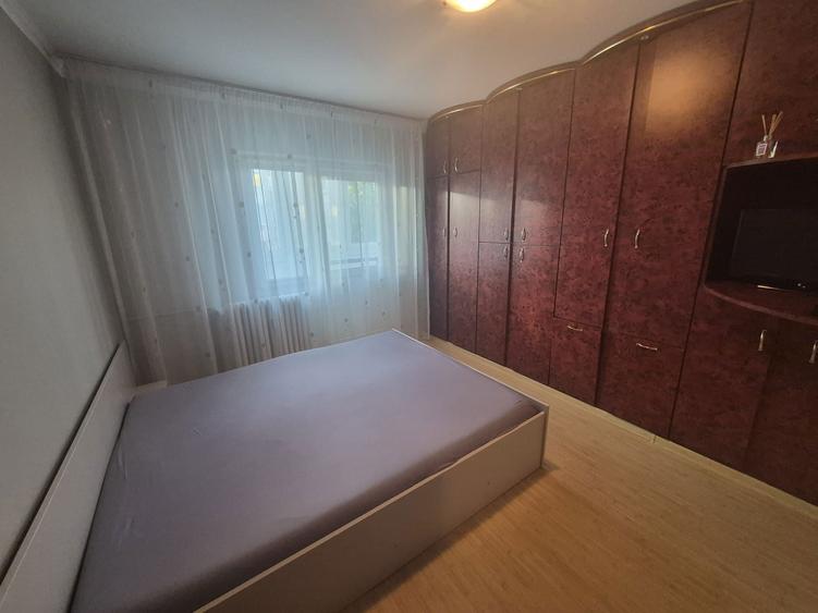 Inchiriez apartament cu 3 camere - 2