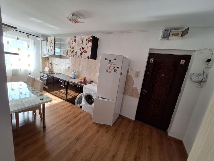 Inchiriez apartament 2 camere ,ultra central Piata Mihai Viteazu - 5