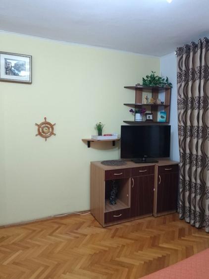 Inchiriez apartament 2 camere - 3