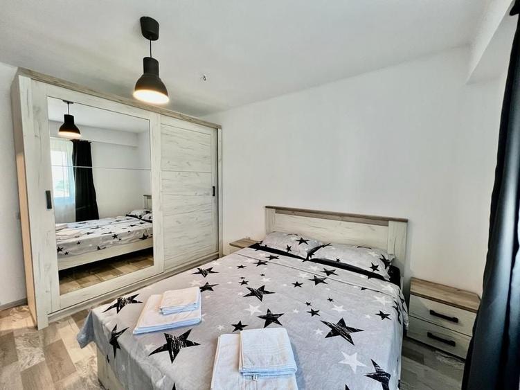 Apartament cu 2 camere decomandat în Casa de Cultură