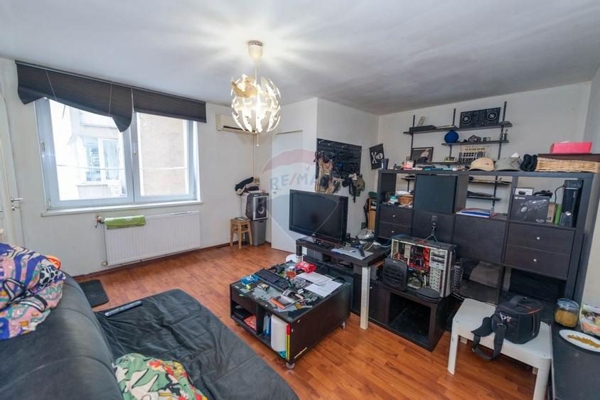 Garsoniera, de vanzare, gara de Nord, disponibila imediat - 1