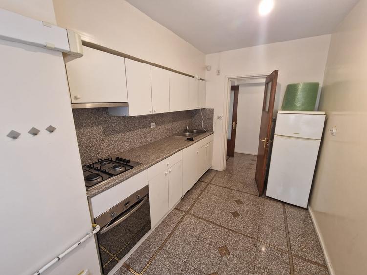 Piata Universitatii, bloc REABILITAT TERMIC, constructie 1980 fara risc seismic - 7