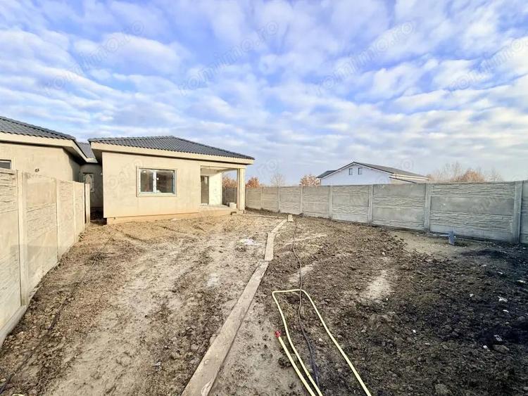 Duplex despartit prin camera tehnica - 81 mp - Mosnita Noua - 18