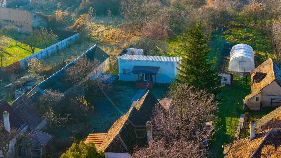 Casă cu 3 camere si teren generos de 1.519 mp în Prejmer /Comision 0% - 28