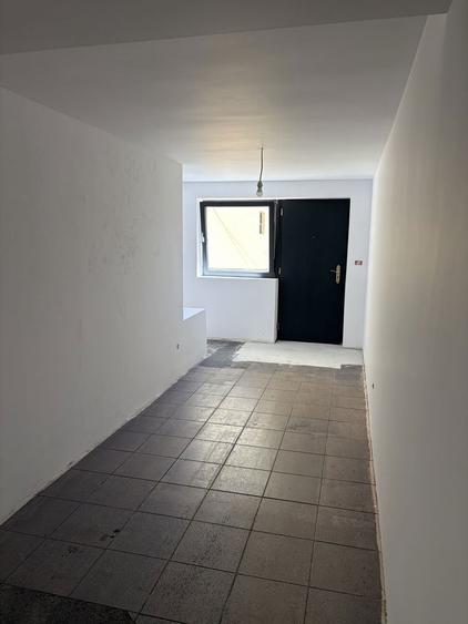 Casa de vanzare, ideala pentru spatiu comercial - 6