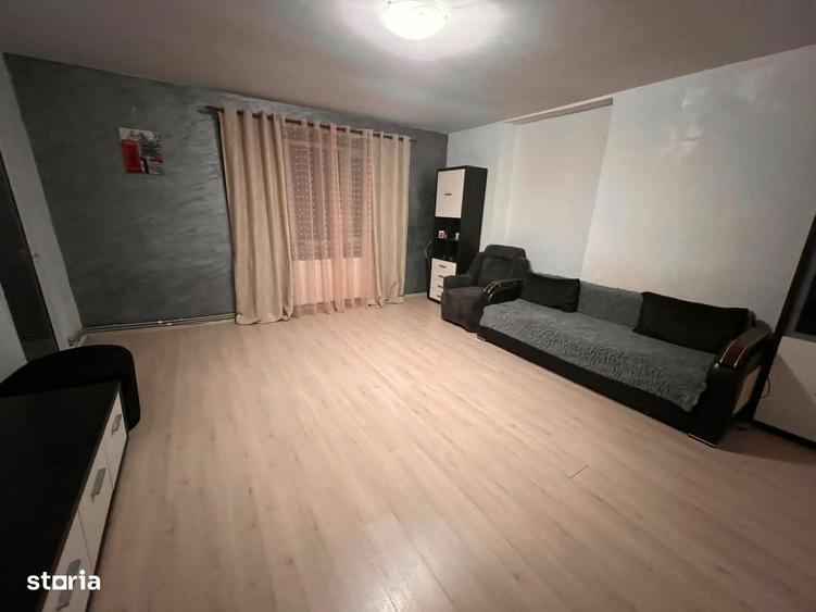 Apartament cu 2 camere, etaj 1, la casa - zona centrala - 7
