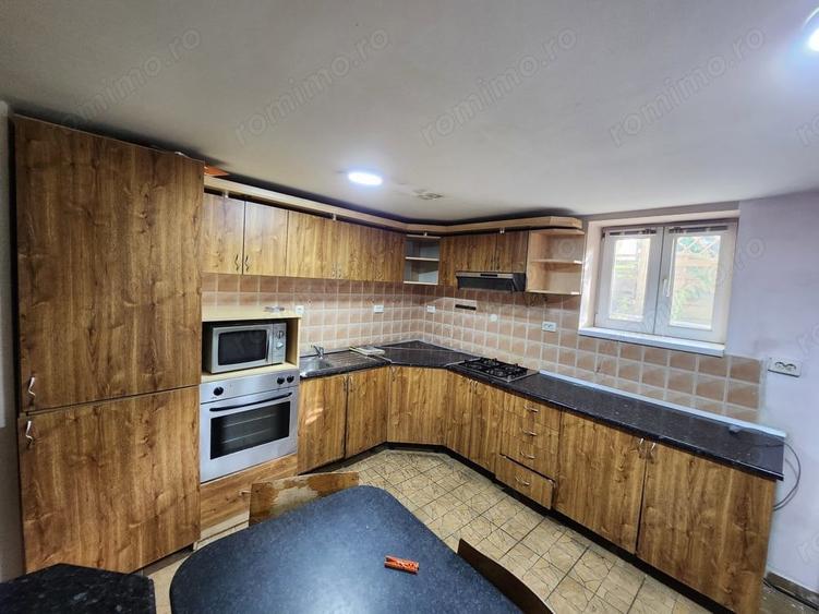 Vand apartament la demisol, pentru locuit sau spatiu comercial - 10