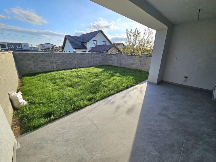 Proprietar vand 1/2 duplex , Chisoda , str. Caisului - 7