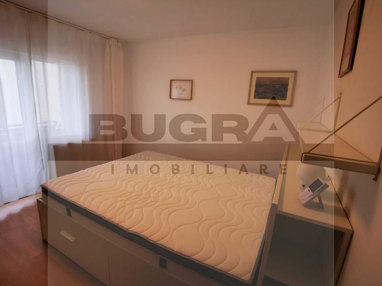 Apartament de 2 camere, decomandat, zona UMF - 1