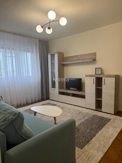 Apartament 3  camere, Take Ionescu!