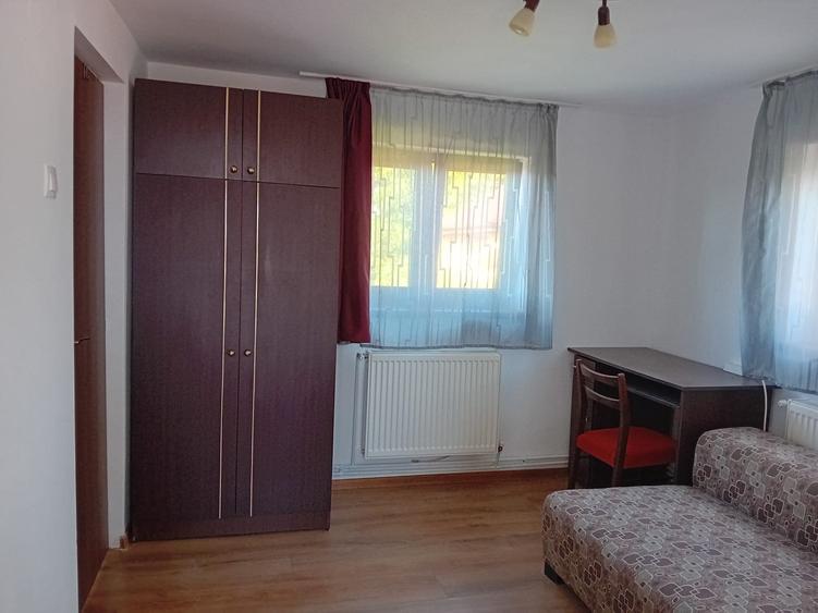 De inchiriat casa de locuit cu 2 camere in Singiogiu de Mures str Salcamilor - 8