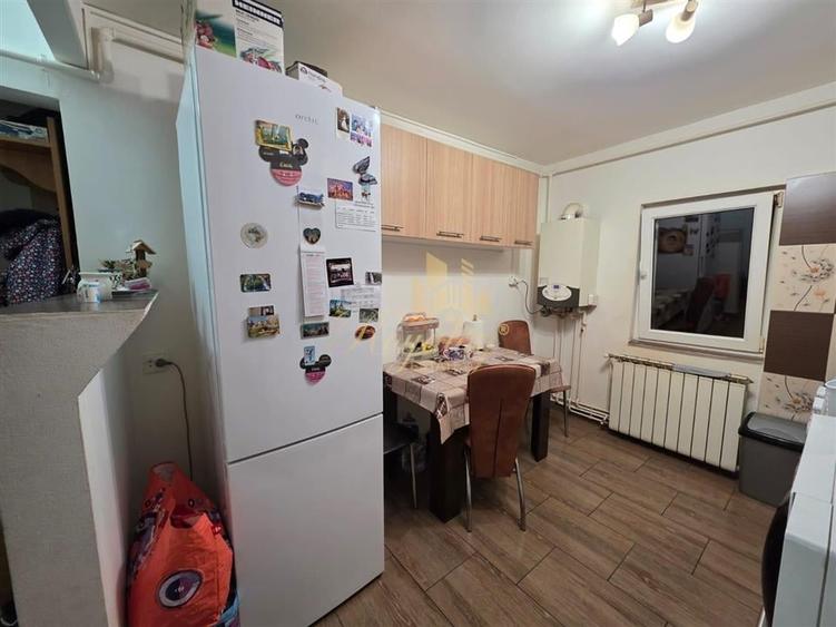 Apartament 2 camere, Etaj 3, CENTRALA PROPRIE, clima- Zona Dambovita - 3