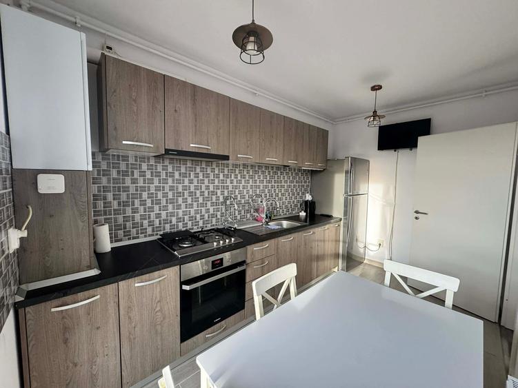 Garsonieră modernă de închiriat în Sânpetru – 40 mp – Parcare inclusă - 1