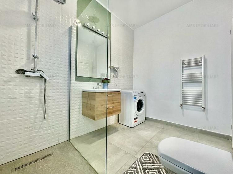 SUPERB / GRADINA GENEROASA / LOC PARCARE - 14