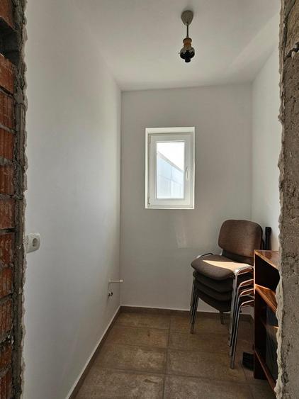 Buzau, Pietroasele - casa 4 camere, 2 bai, 150 mp utili. - 5