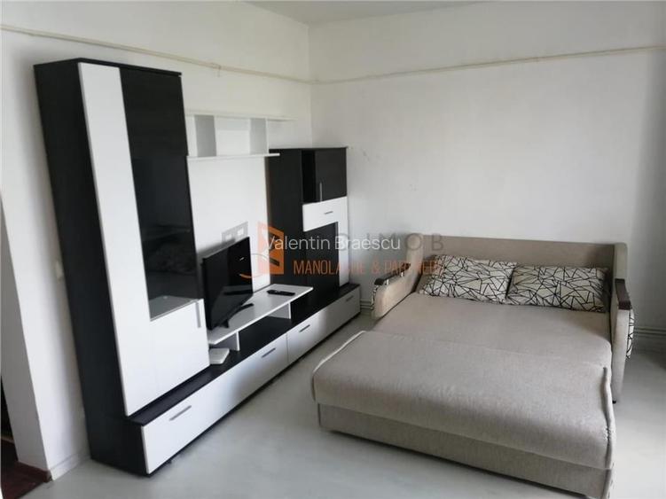 Garsoniera cf 1 semidecomandata zona Brosteni Garsoniera cf 1 semidecomandata zona Brosteni