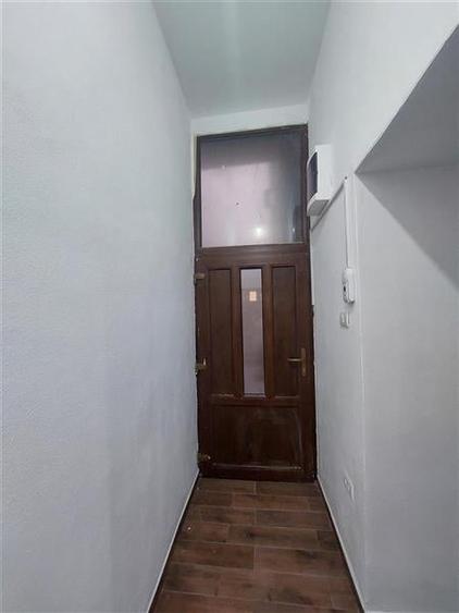 Apartament cu curte privata, zona Bou Rosu, pentru locuit sau afacere - 9