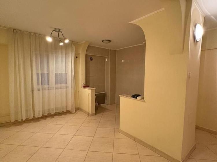 De vanzare Apartament 3 camere,  Panduri - 13 septembrie sector 5 - 1