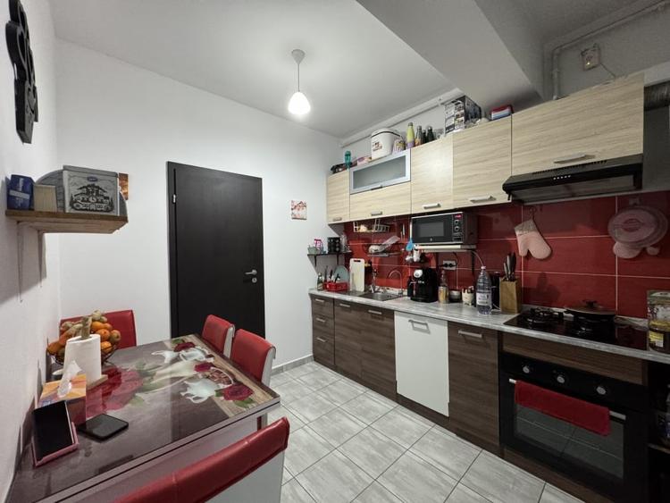 2 camere cu curte privata securizata – ideal pentru familie, Rahova - 5