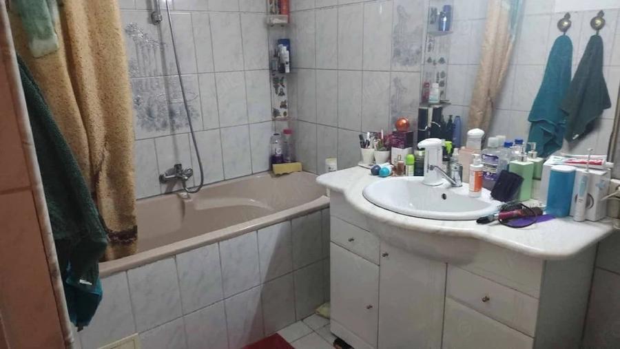 Casă cu 2 camere cu Teren 1134 Mp în Central