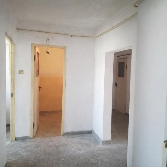 Apartament cu 3 camere decomandat în Ultracentral
