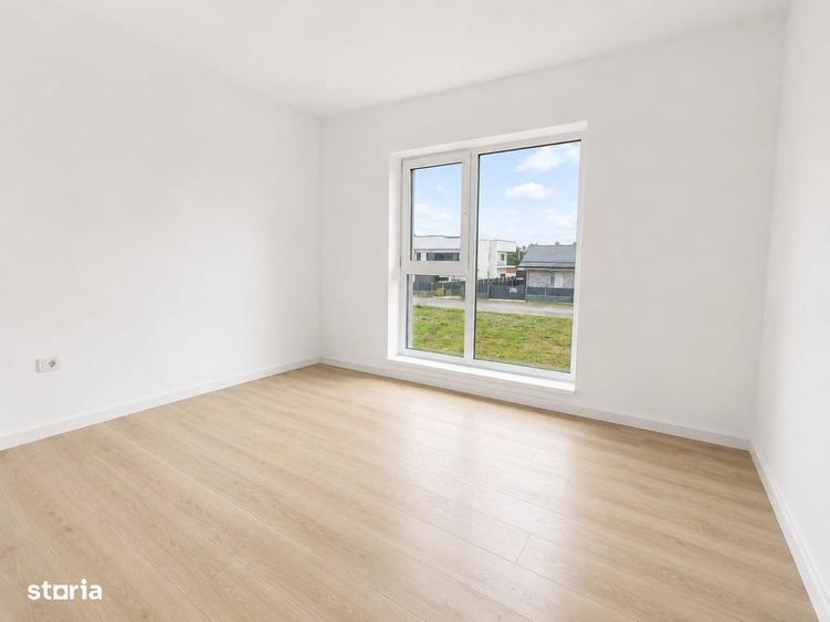 Casă cu 4 camere cu Teren 350 Mp în Domnești