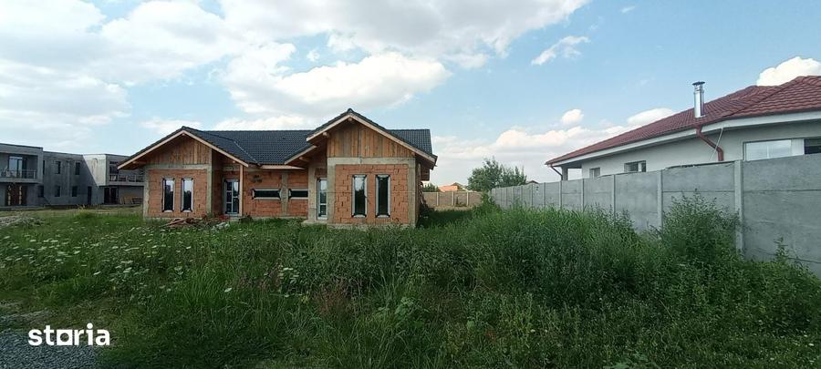Casă cu 3 camere cu Teren 550 Mp în Moșnița Nouă