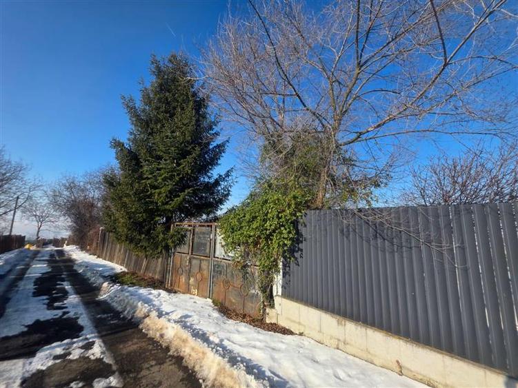 Teren Construcții intravilan de 500 mp, în Platou