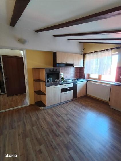 Spațiu comercial, de 100 mp, în Boldești