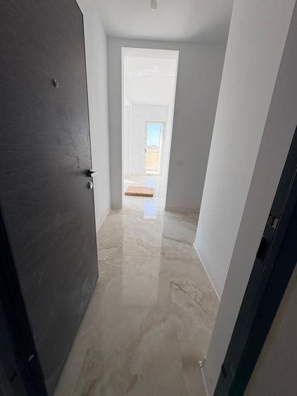 Apartament cu 3 camere semidecomandat, mobilat în Giroc