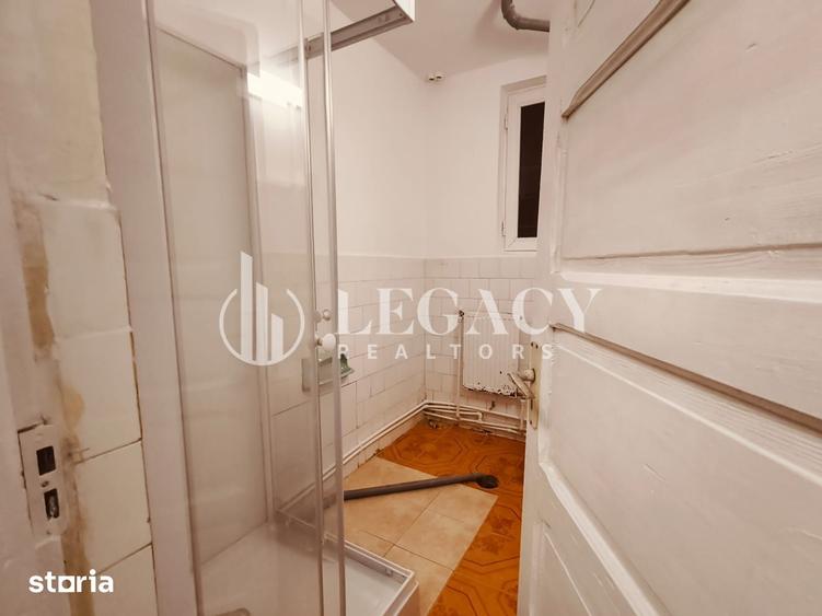 Casă cu 10 camere cu Teren 1000 Mp în Păcurari