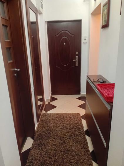 Apartament cu 3 camere decomandat în Micro 3