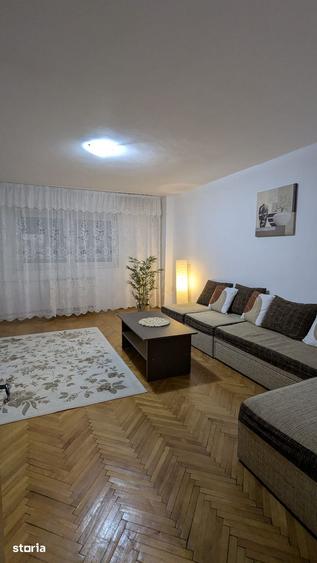 Apartament cu 3 camere decomandat în Nerva Traian