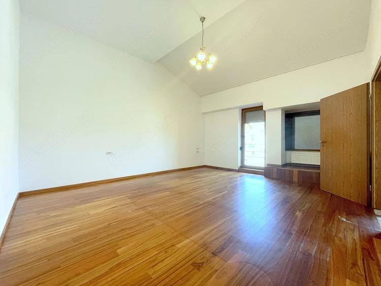 Casă cu Teren 328 Mp în Torontalului