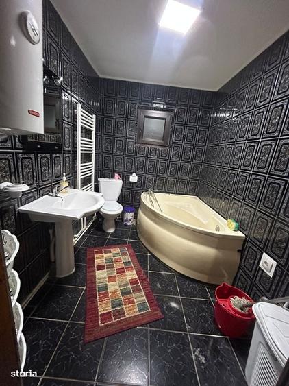 Casă cu 3 camere în Central
