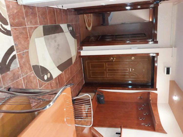 Apartament cu 2 camere decomandat în Precista
