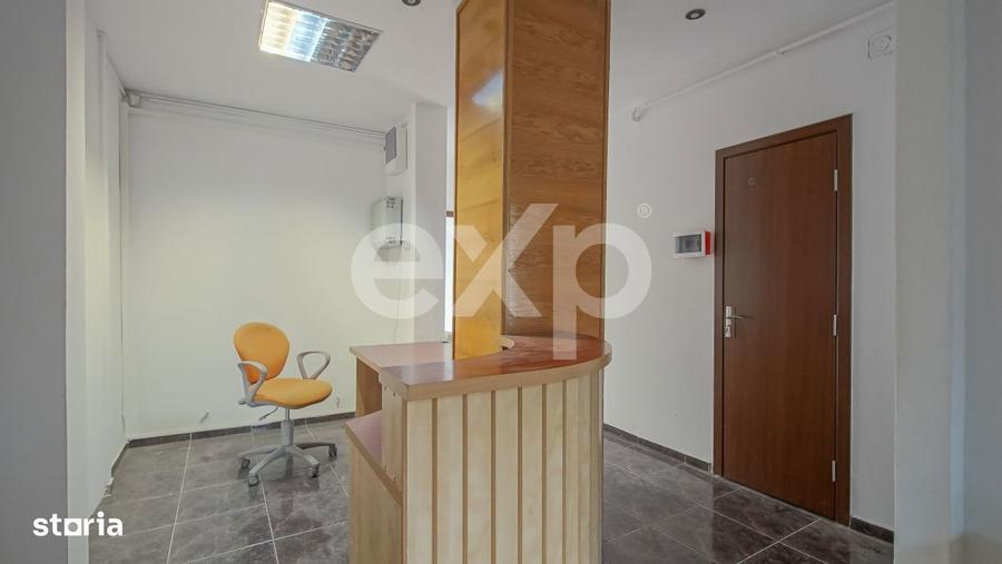 Apartament cu 5 camere decomandat în Astra