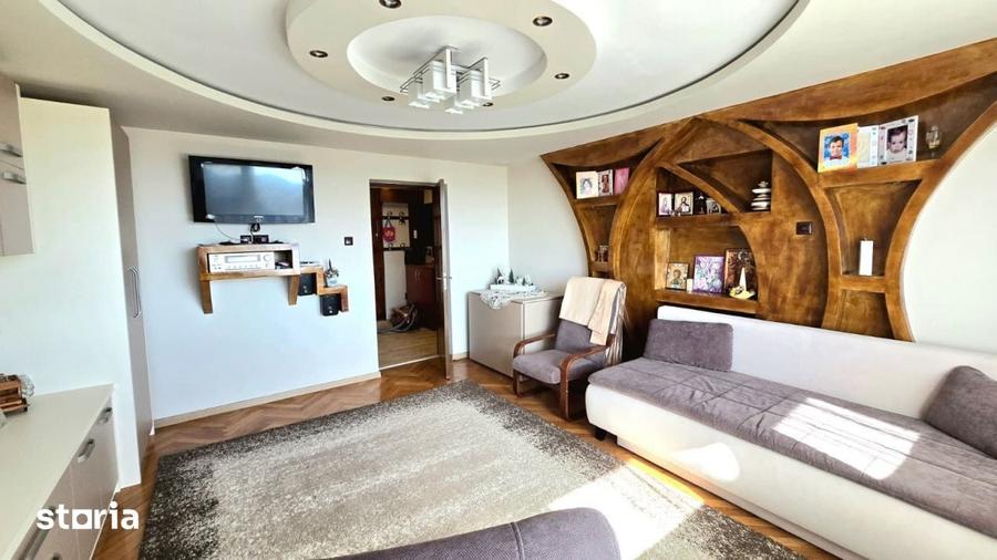 Apartament cu 3 camere în Micro 14