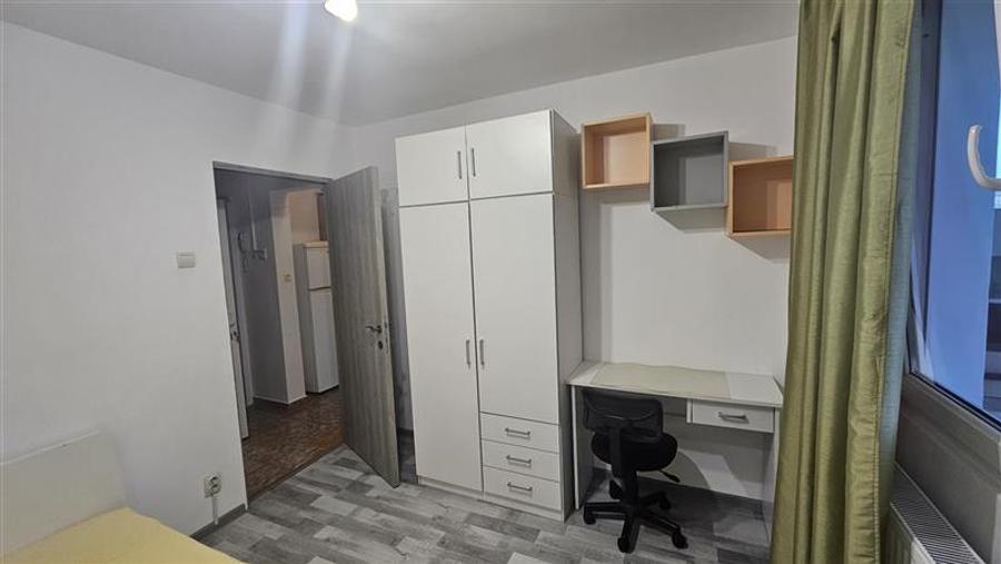 Apartament cu 2 camere decomandat, mobilat în Tei