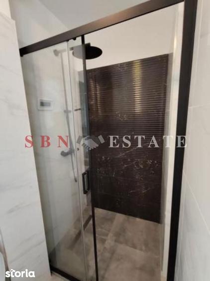 Apartament cu 3 camere decomandat în Titan