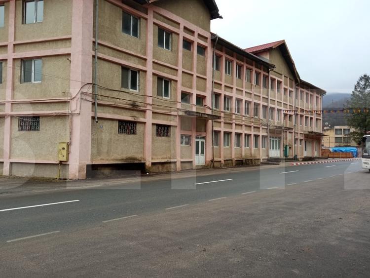Spațiu industrial, de 3,000 mp, în Nădrag
