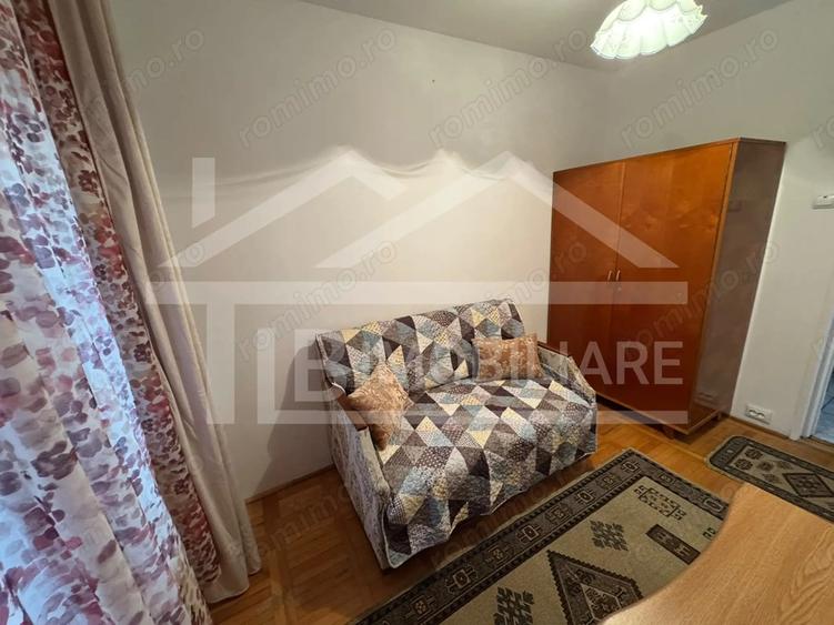 Apartament cu 3 camere semidecomandat în 7 Noiembrie