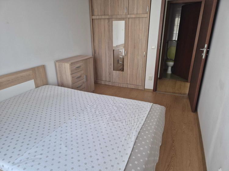 Apartament cu 2 camere semidecomandat în Lotrioara